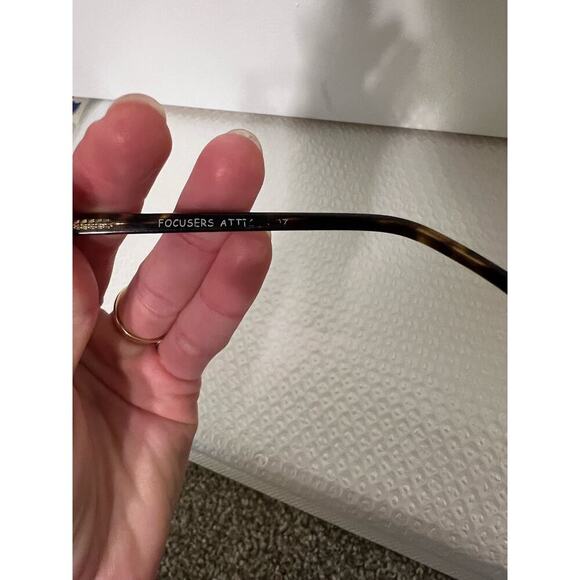 Focusers Atticus Amber Frames Sunglasses - Picture 5 of 6